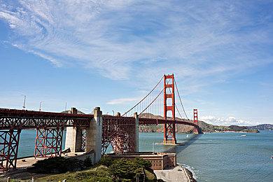 《蝙蝠侠：阿卡姆骑士》和《哥谭骑士》画面对比